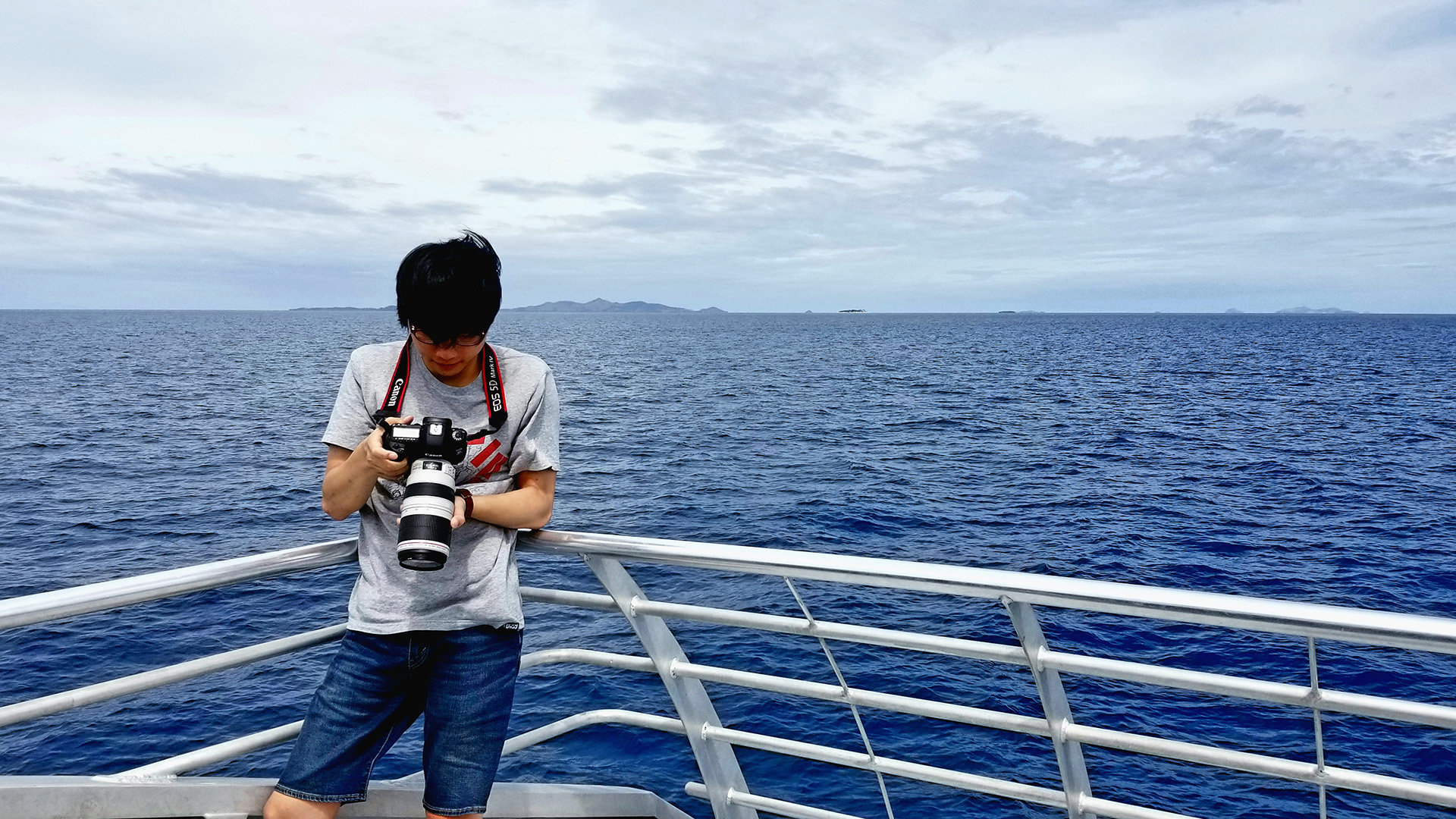 大至中画幅,小到 GoPro,数台相机傍身,东哥此次有备而来。