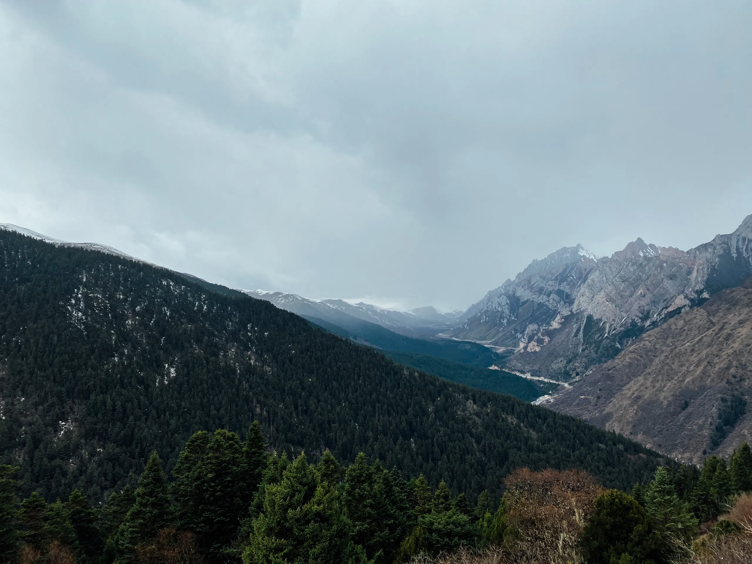 黄龙雪山