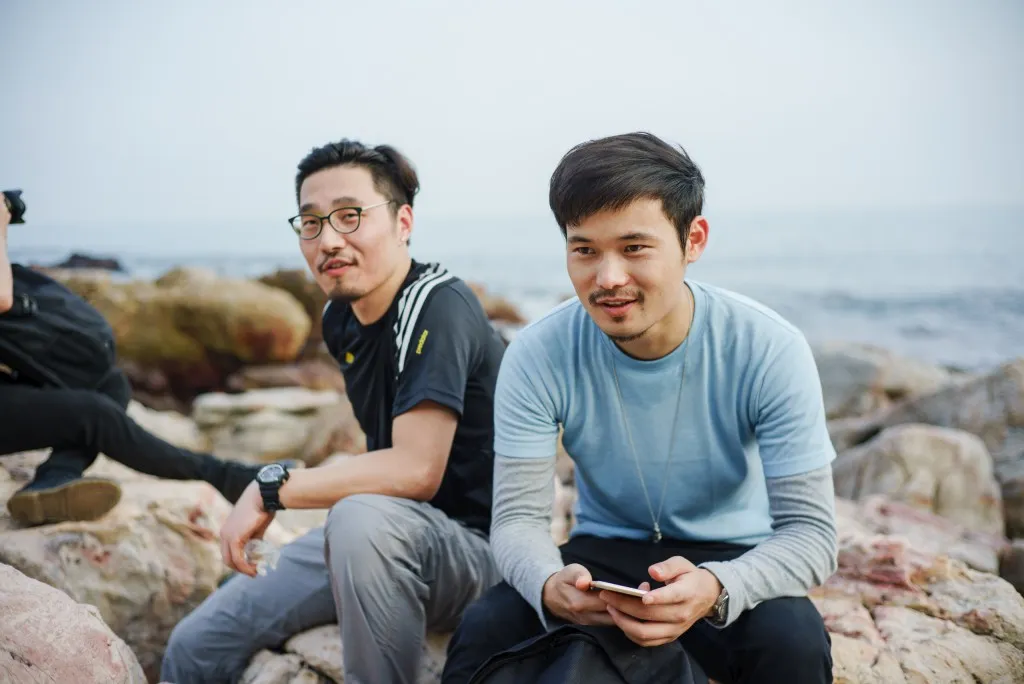 篮球打满全场都不需要替补的米队长也不得不坐下来喘口气了。