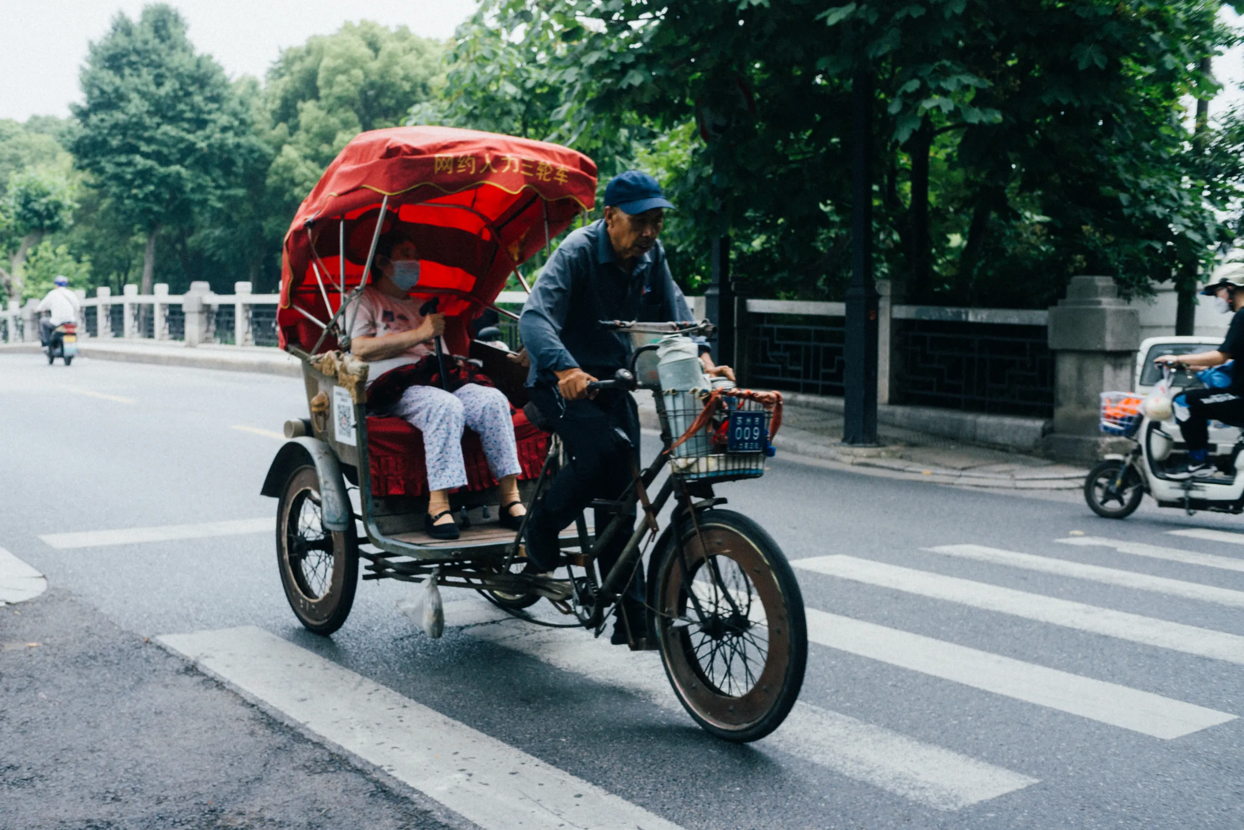 三轮车