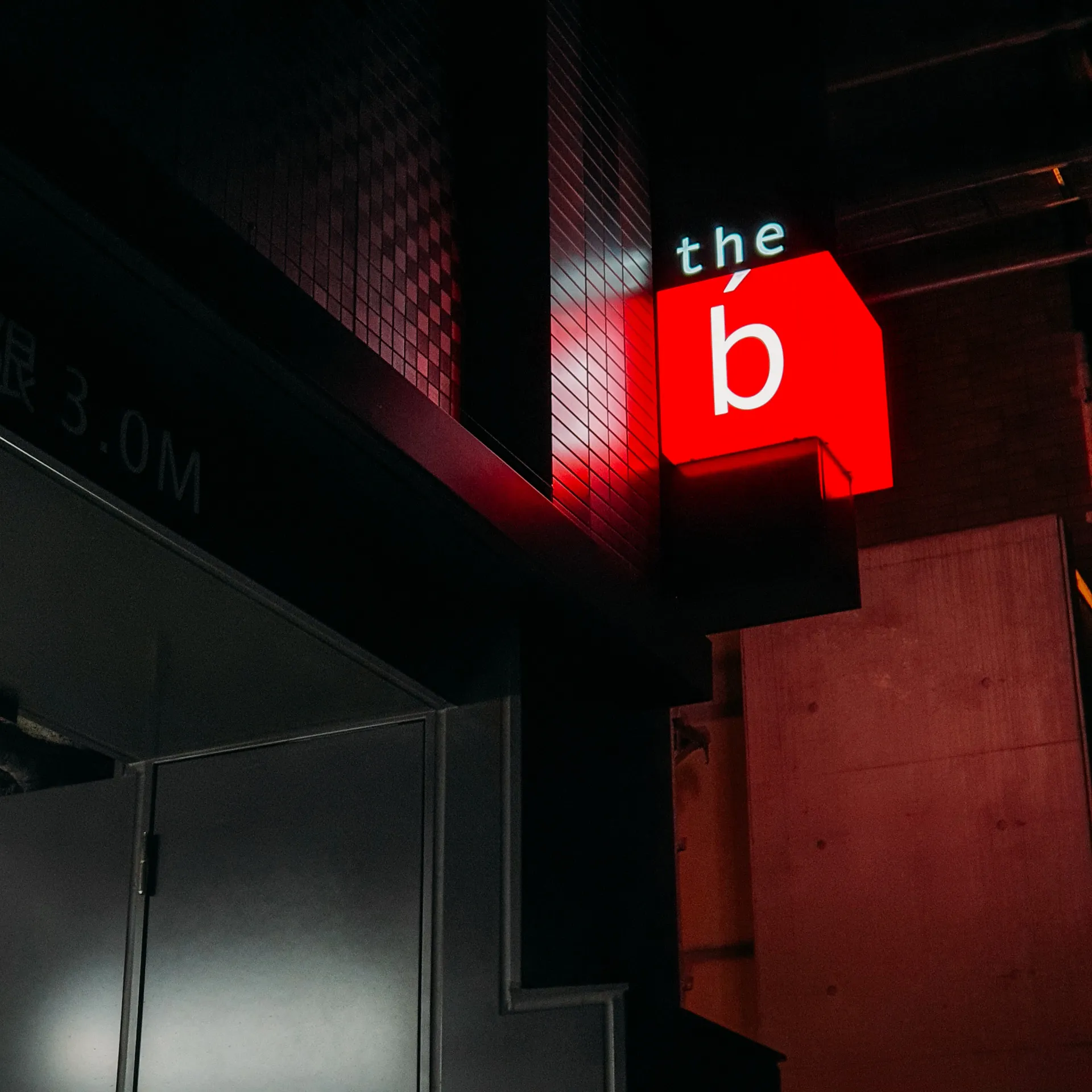 The b Shijo