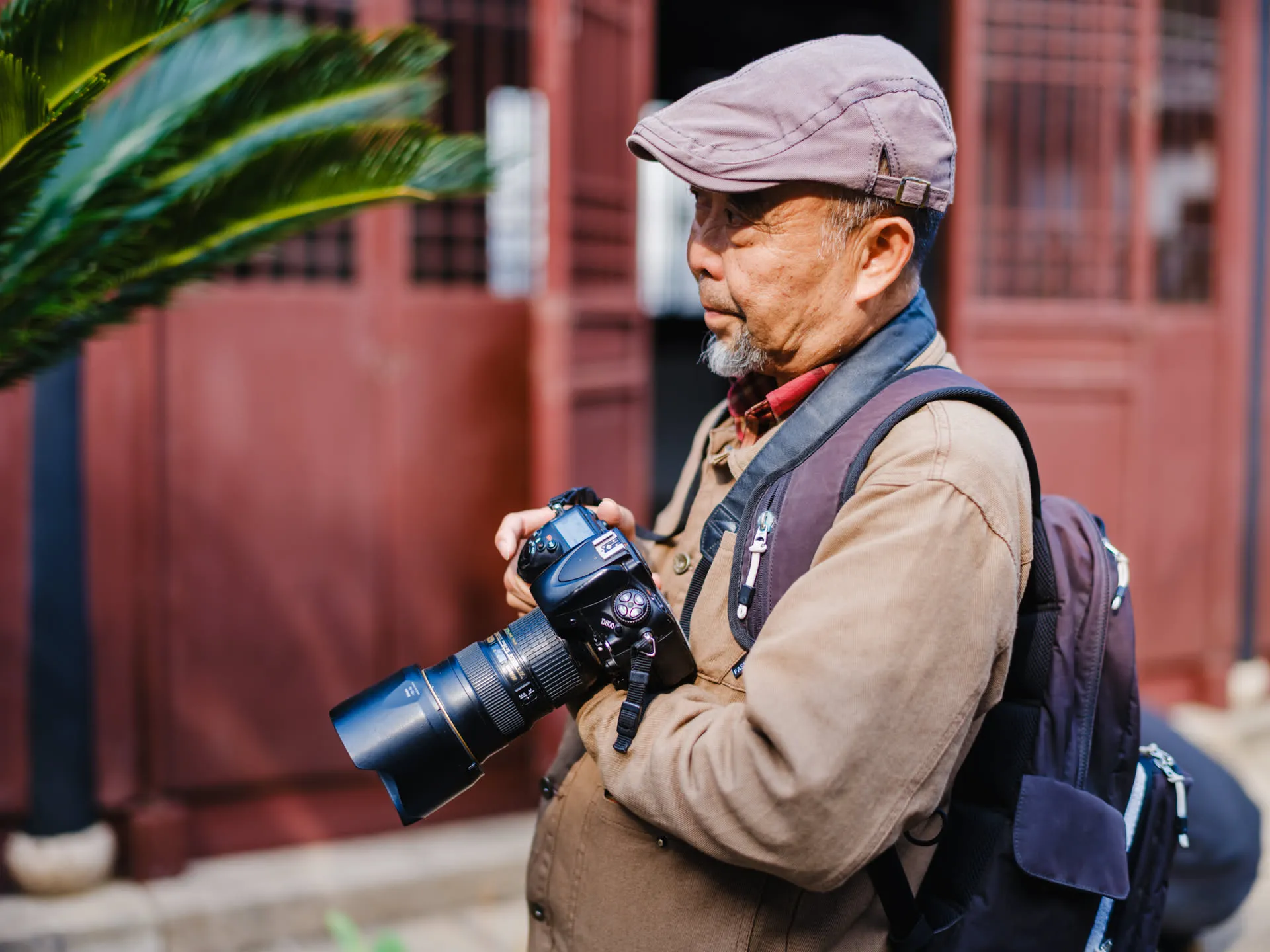 随团的前辈摄影师